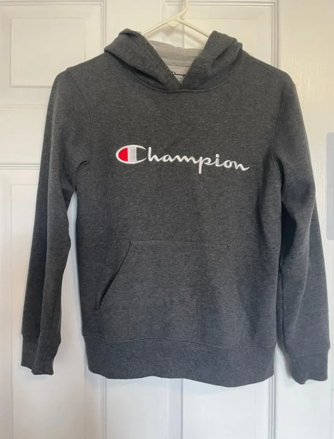 Kids' hoodies - Various brands & sizes image indicator(2)