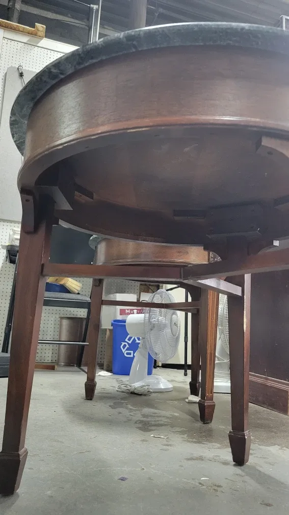 Round, Green Marble Top Accent Table image indicator(4)