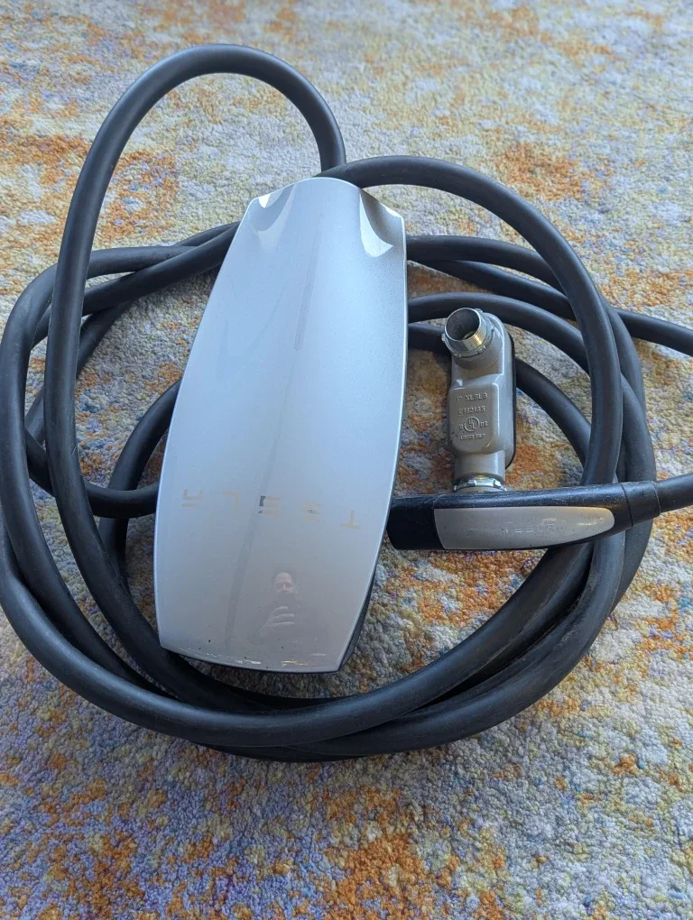 Tesla Mobile Connector image indicator(3)