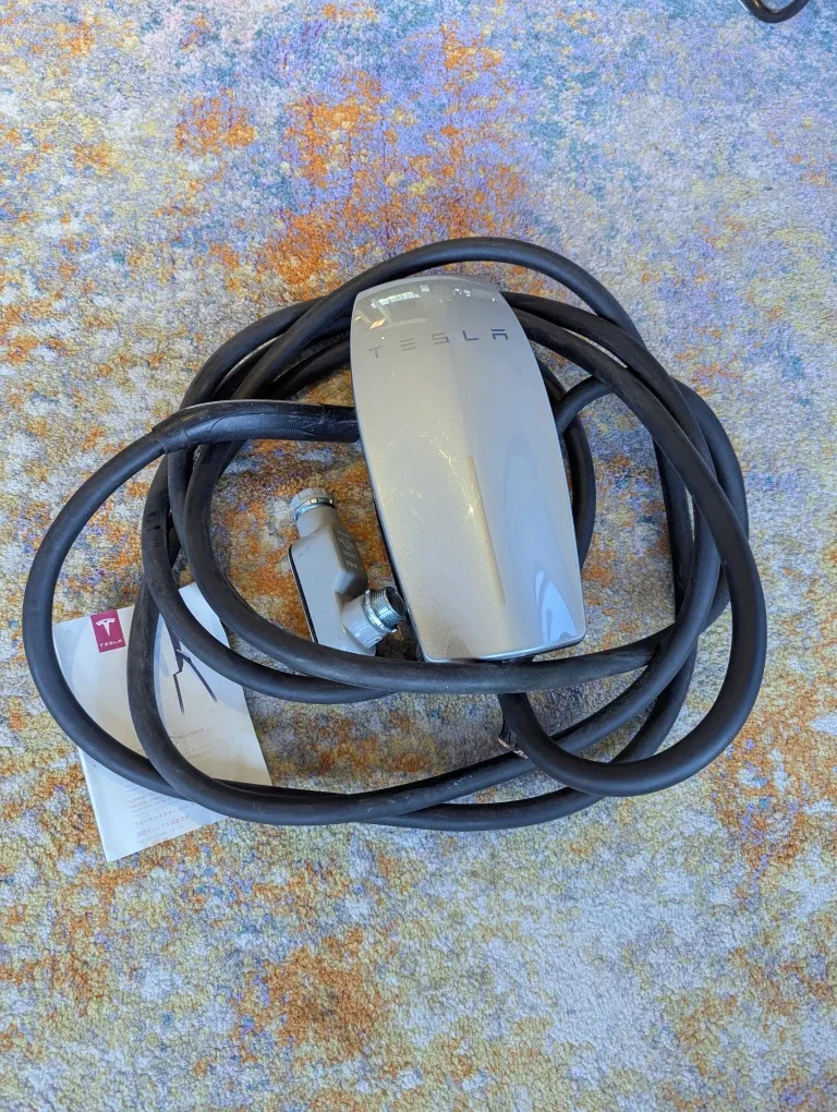 Tesla Mobile Connector image indicator(5)