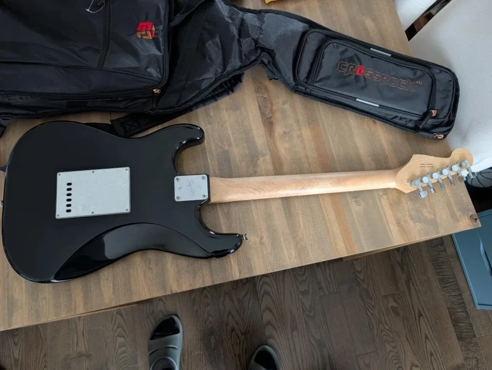 Squier Strat by Fender Electric Guitar w/ Case image indicator(3)