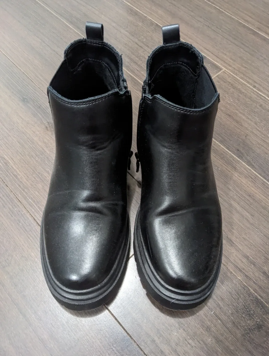 Artica Black Ankle Boots - 5 image indicator(2)