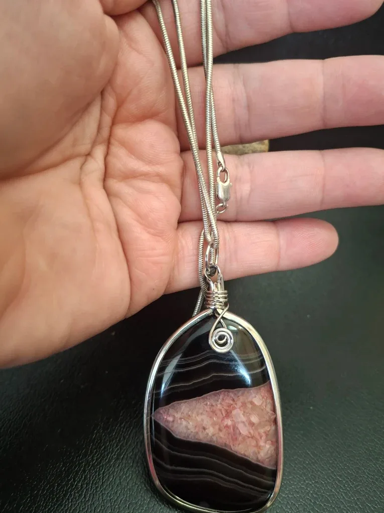 Agate Stone Pendant Necklace image indicator(5)