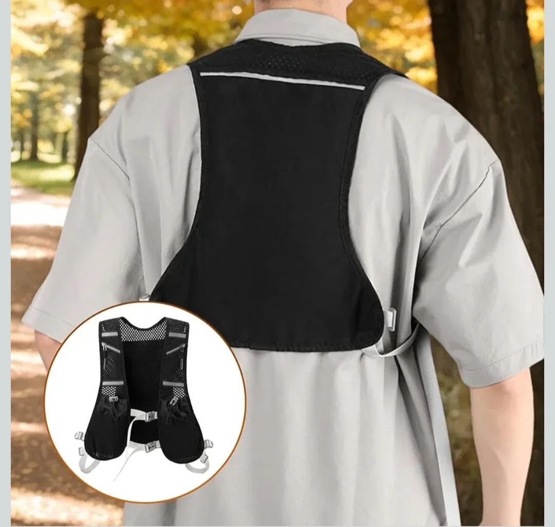 Black Running Hydration Vest - Lightweight image indicator(4)