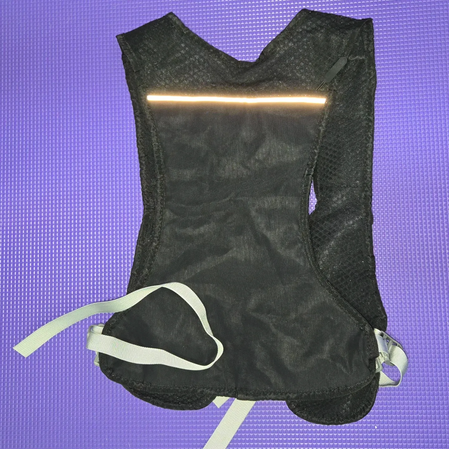 Black Running Hydration Vest - Lightweight image indicator(6)