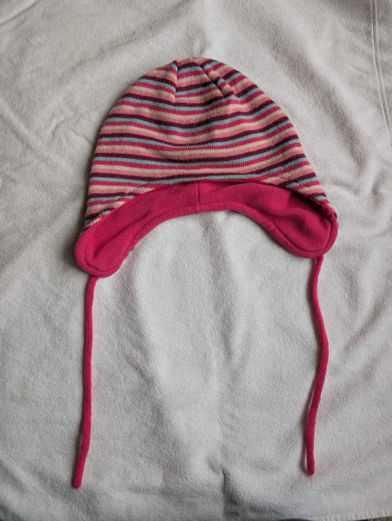 Girls sz 2-6 years Hot Paws winter hat