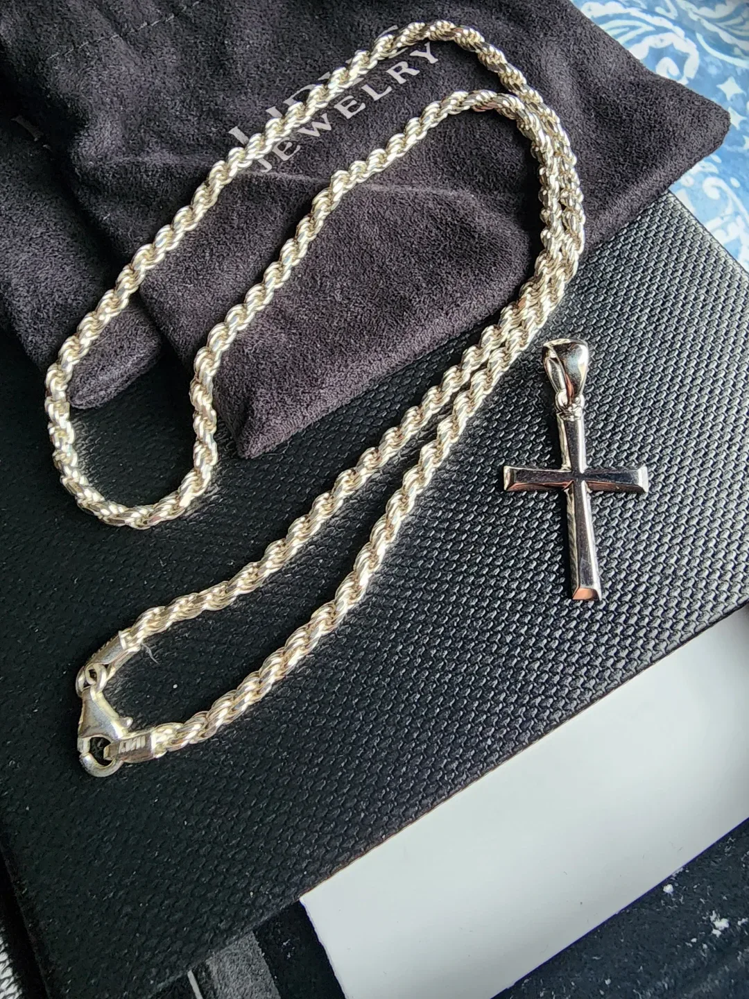 Silver Chains & Pendant image indicator(5)