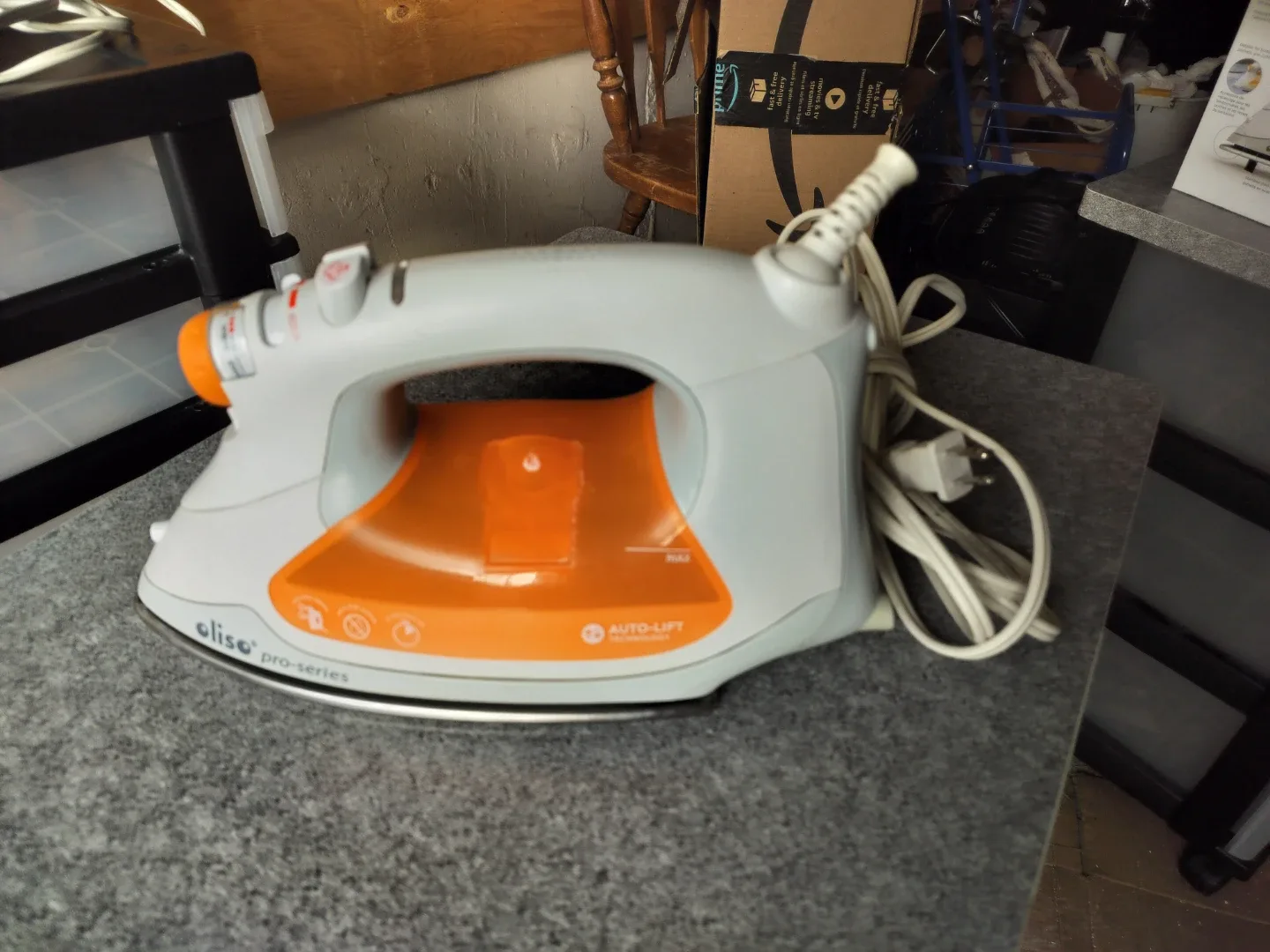 Oliso Pro-Series Smart Iron with Auto-Lift