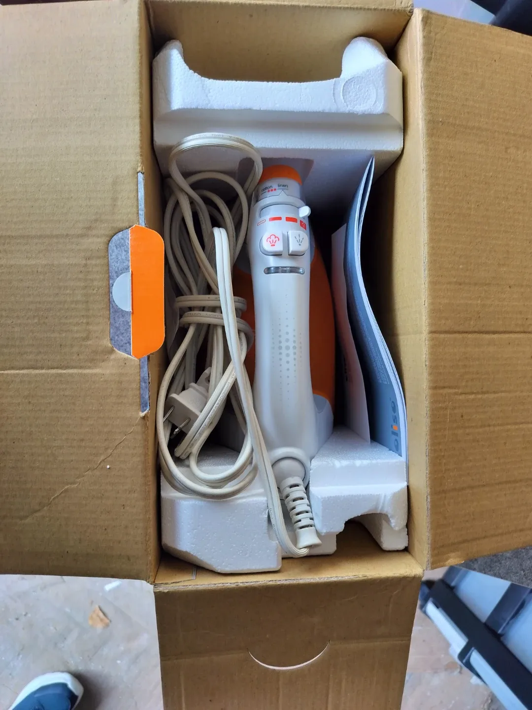 Oliso Pro-Series Smart Iron with Auto-Lift image indicator(4)