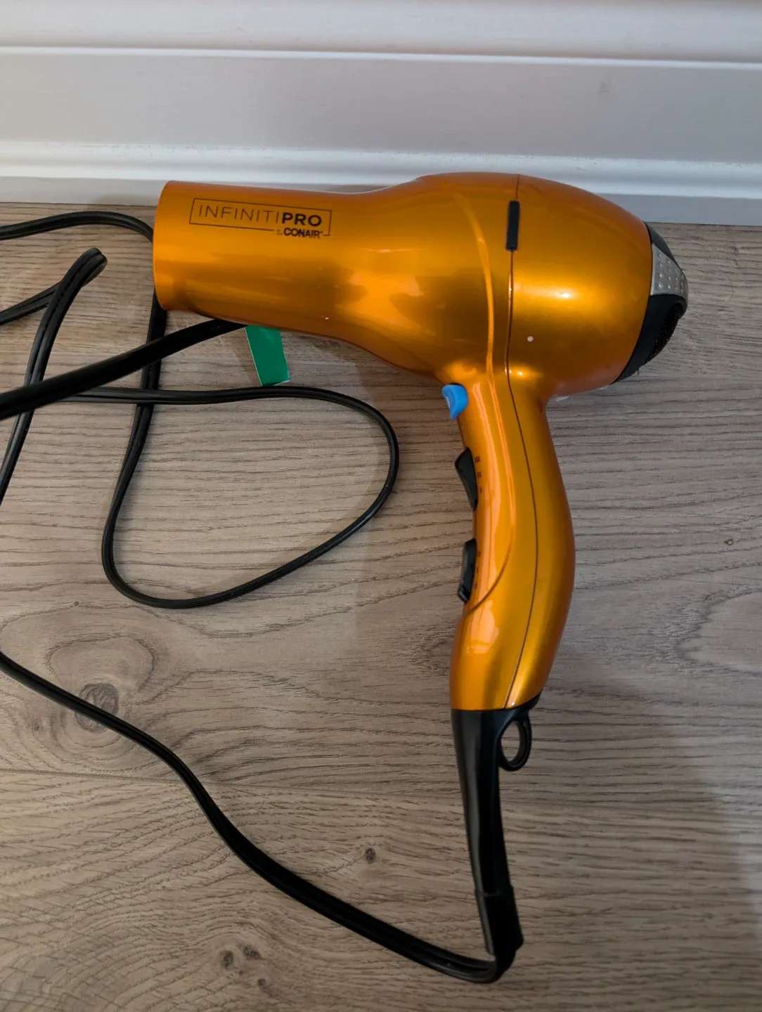 Infiniti Pro by Conair Hair Dryer image indicator(3)