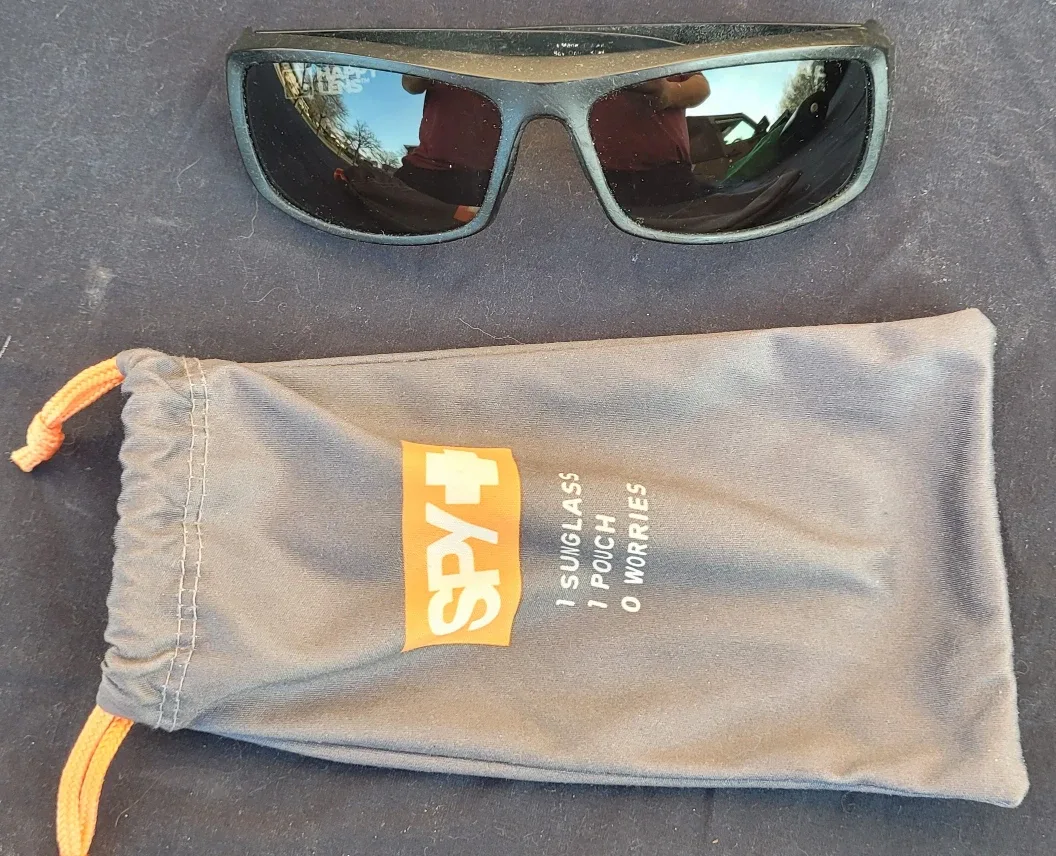 SPY MENS SUNGLASSES EXCELLENT CONDITION