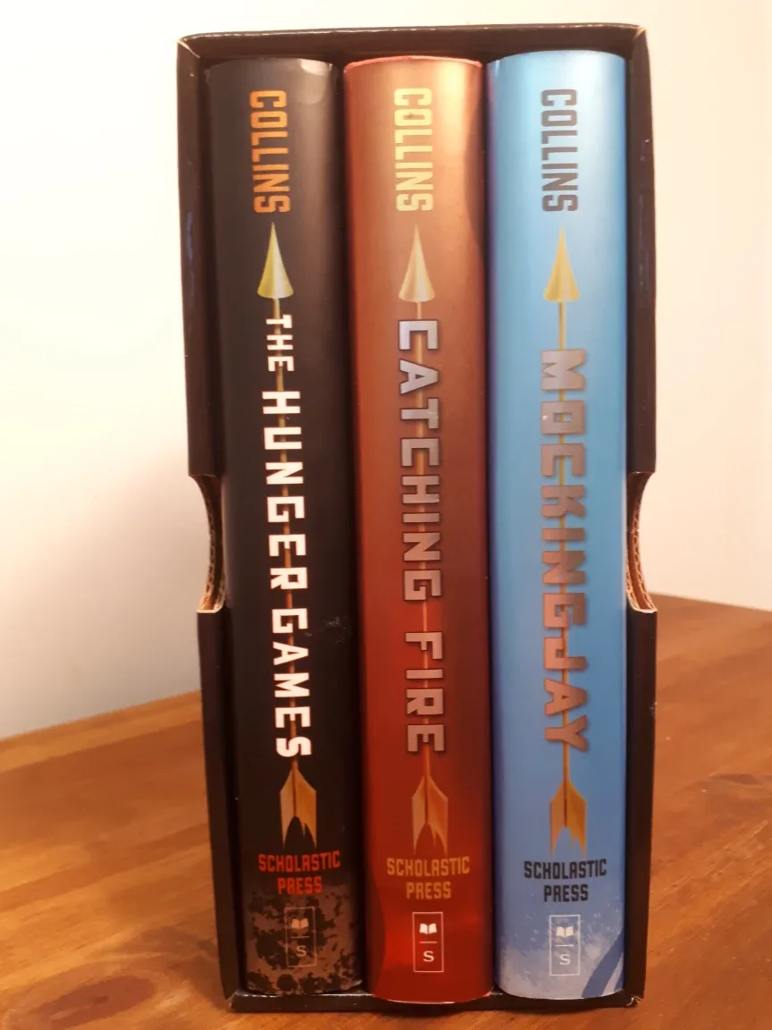 The Hunger Games Trilogy Box Set by Suzanne Collins thumbnail