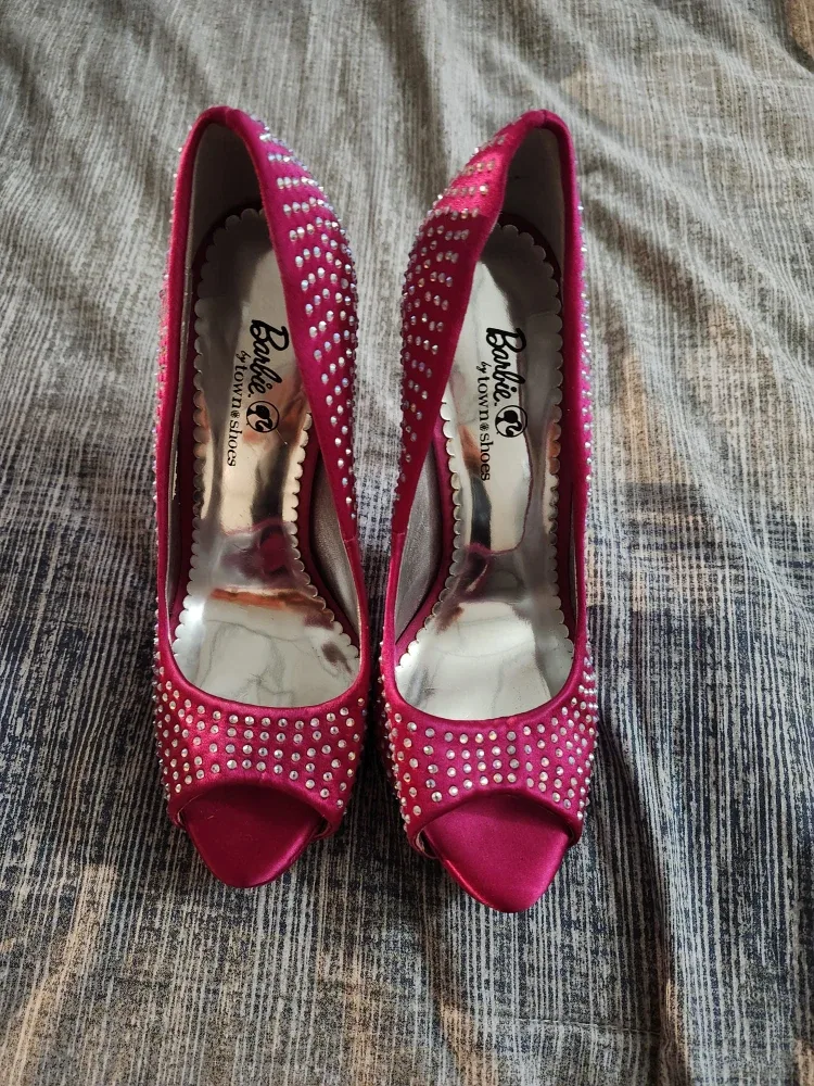 Barbie by Town Shoes Pink Heels - Size 8 image indicator(2)