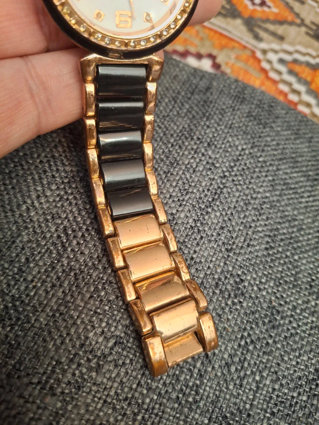 Gucci Quartz Ladies Watch - Rose Gold & Black image indicator(6)