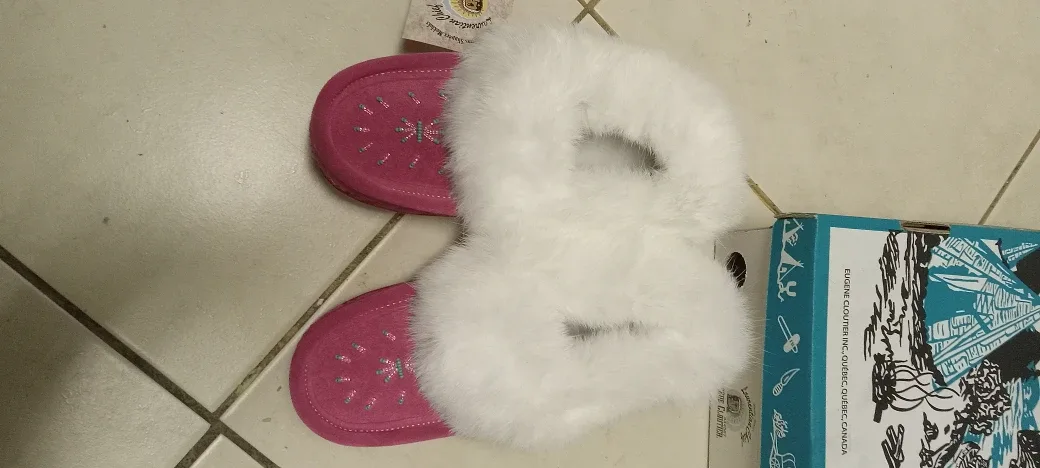 Eugene Cloutier Pink Moccasins Size 5