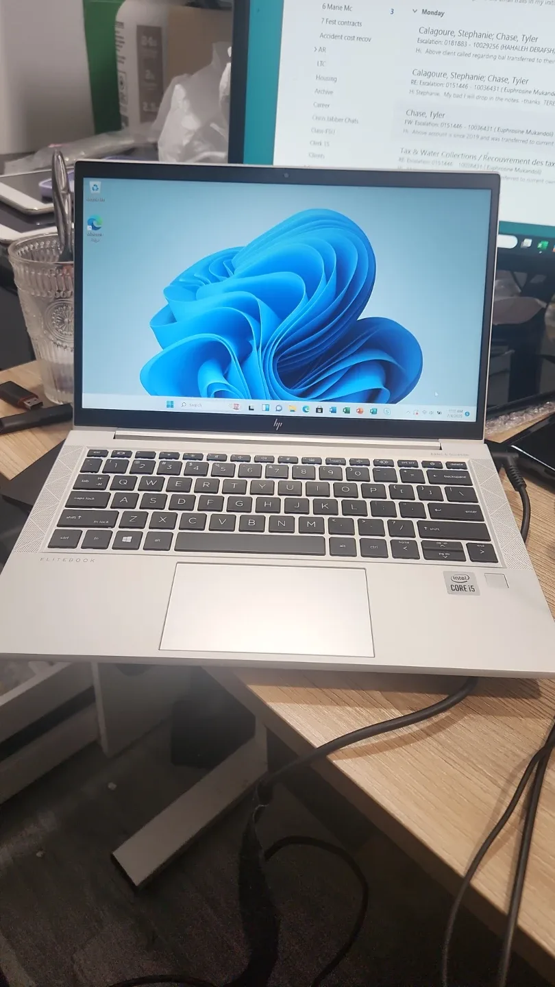 HP G6 840 EliteBook Laptop 16gb Ram 256gb SSD storage Win 11 image indicator(7)