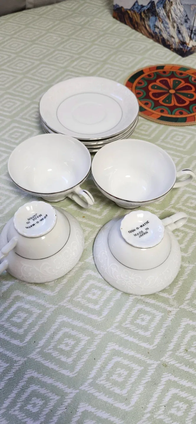 Cook-O-Matic Tea Cups & Saucers Set