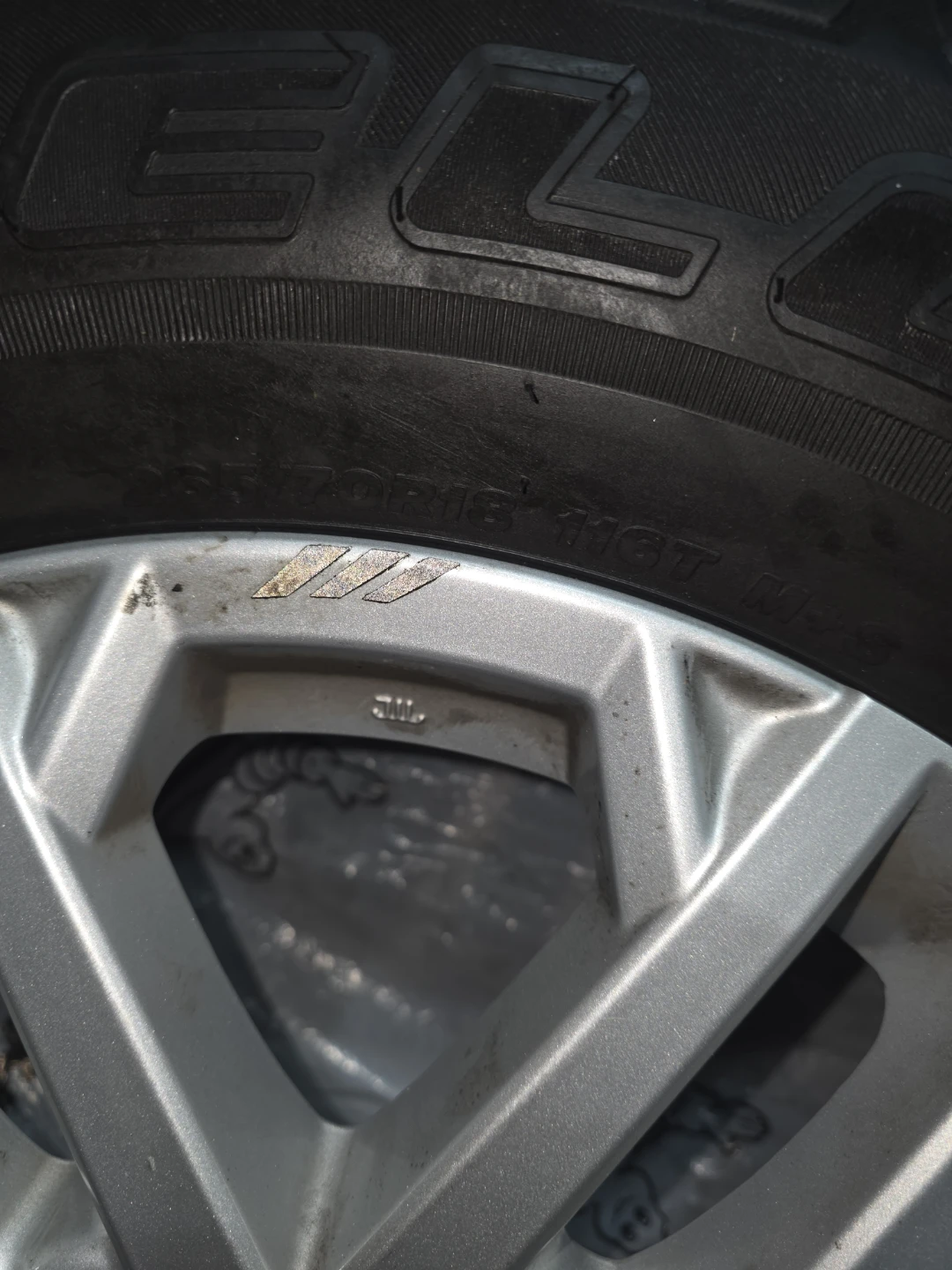 Toyota OEM Wheel with Bridgestone Dueler Tire - 265/70R18 - photo 3