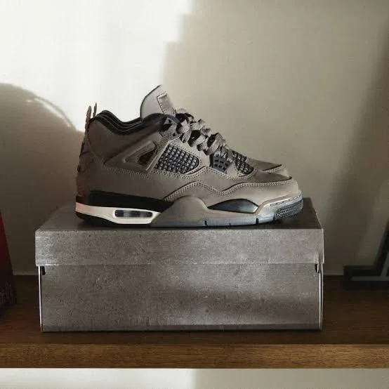 BNIB Air Jordan 4 Retro Basketball Shoes – Brand New – $249
