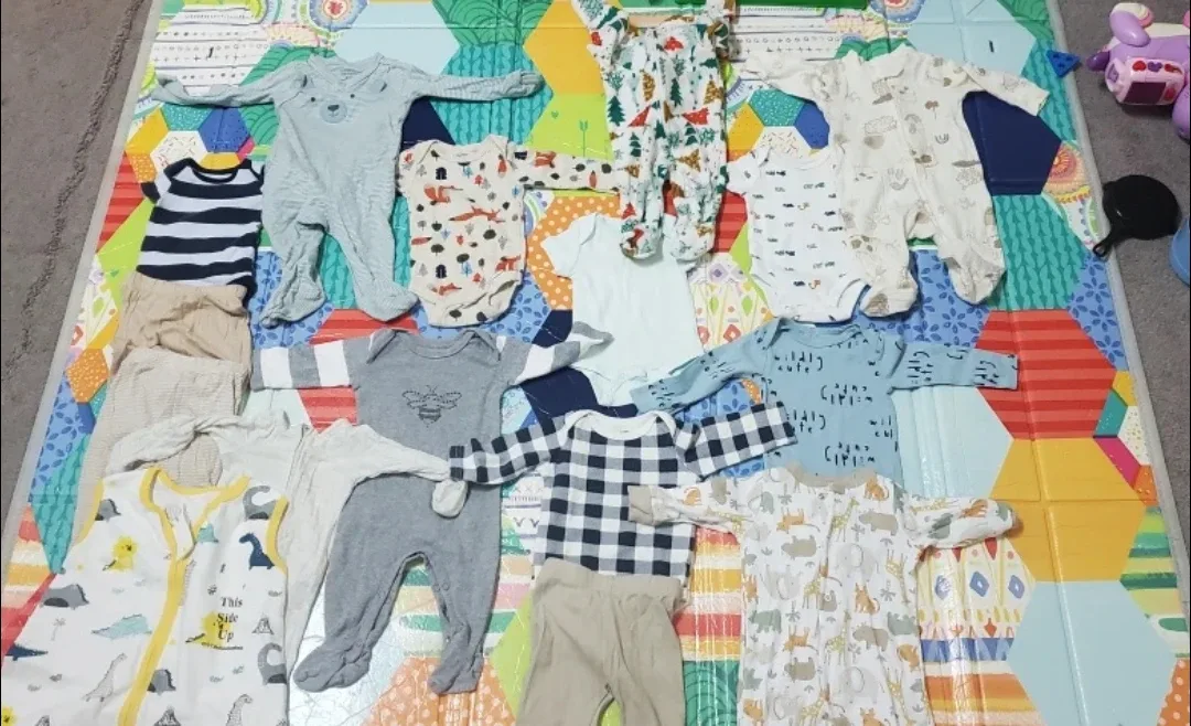 27 piece's Baby clothes (0-3M) image indicator(2)