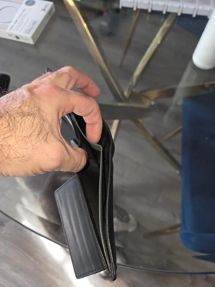 Black Leather RFID Wallet image indicator(5)