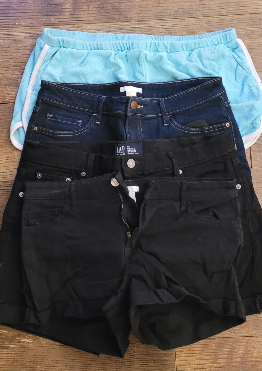 Mixed Lot of Women's Clothing image indicator(3)