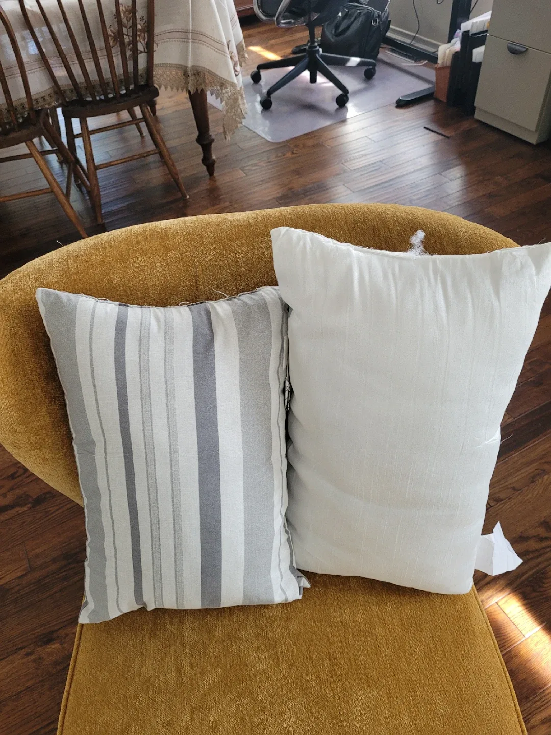Decorative Throw Pillows - Set of 2 image indicator(2)