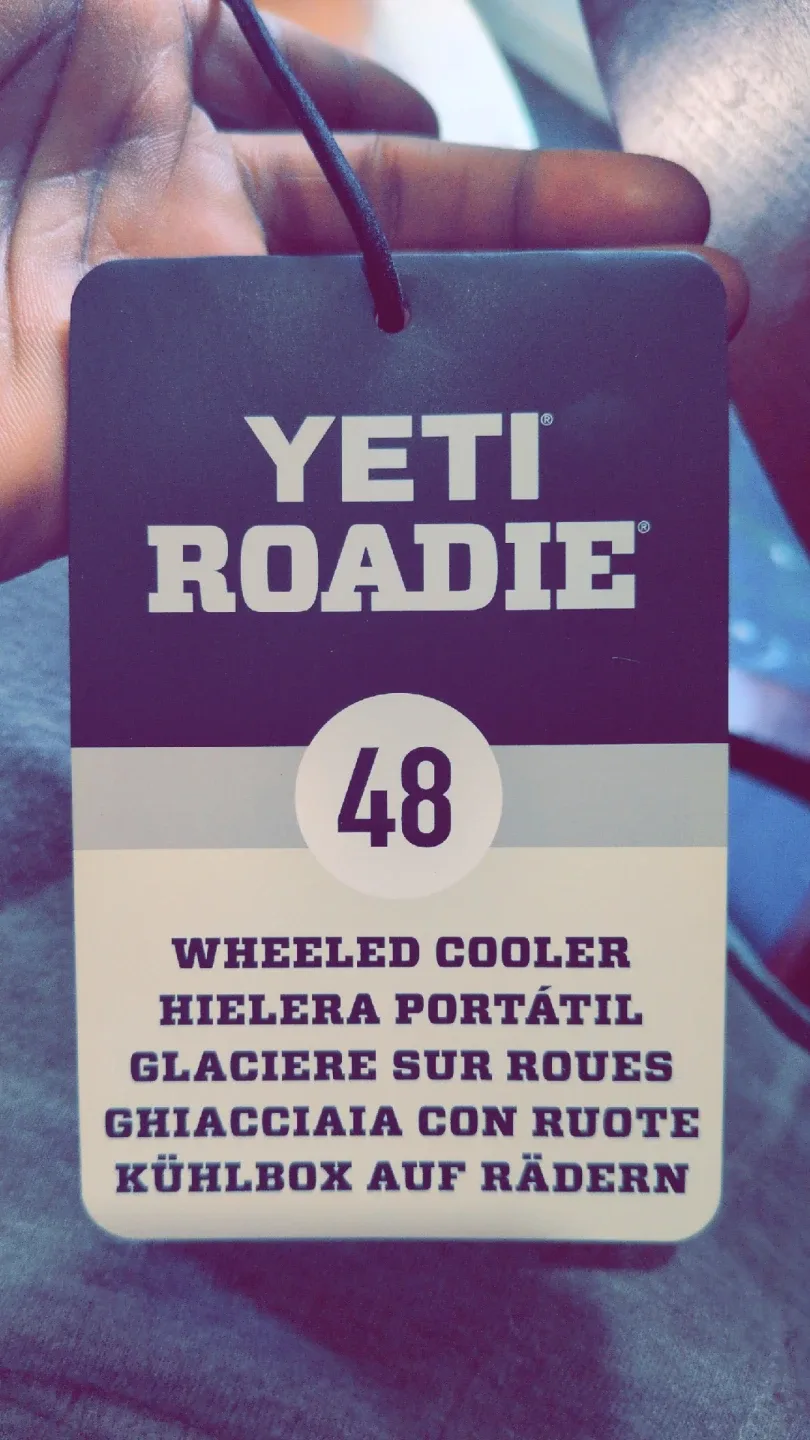 Yeti Roadie 48 Wheeled Cooler - Firefly Yellow image indicator(4)