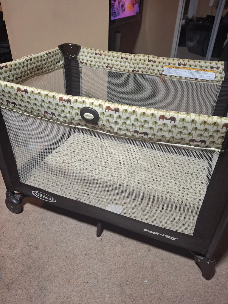 Graco Pack 'n Play Playard