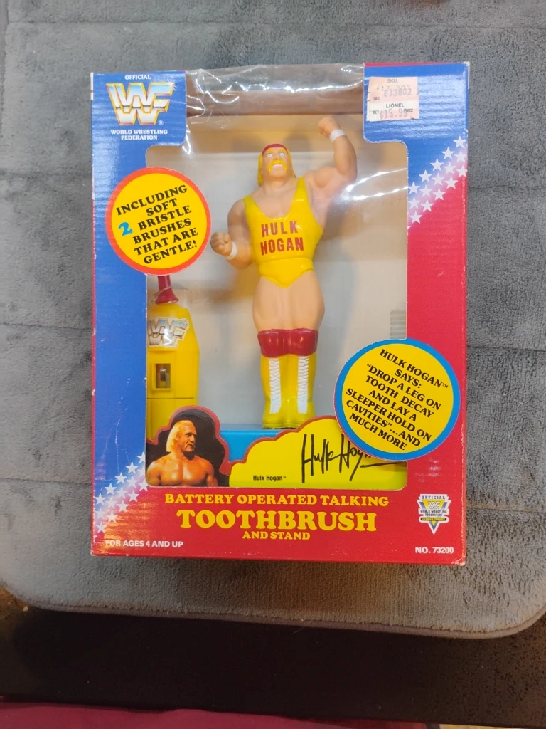 WWF Hulk Hogan Talking Toothbrush & Stand