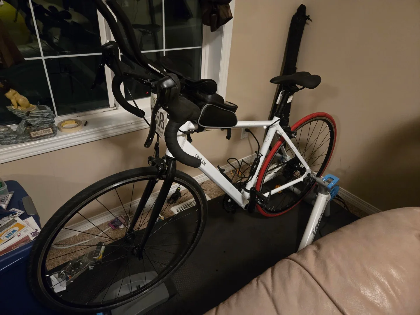 Triban Road Bike with Tacx Trainer image indicator(2)