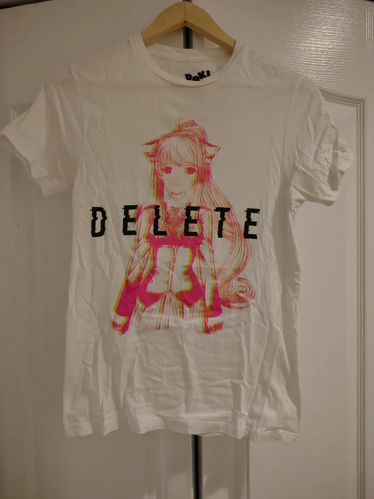 Doki Doki Literature Club! T-shirt S #Cleanout