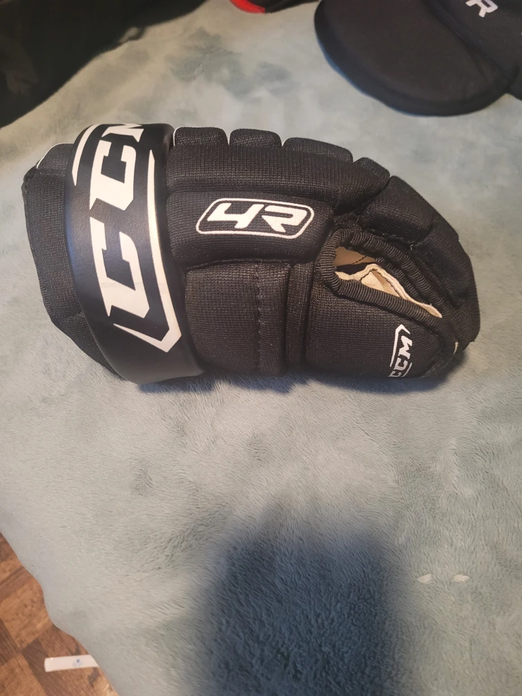 Hockey Gear Bundle: Bauer Jock Plus Shorts, CCM Gloves and bag - photo 3