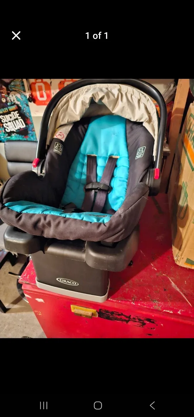 Graco Infant Car Seat - Black & Blue