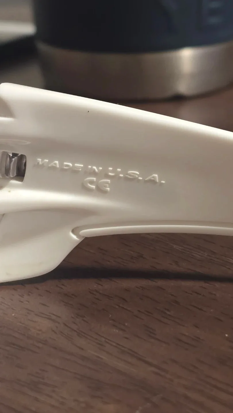 🥕 white Oakley batwolf sunglasses image indicator(3)