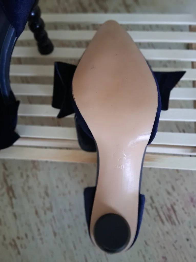 Navy Velvet Heels - Size 260 (US 9) image indicator(4)