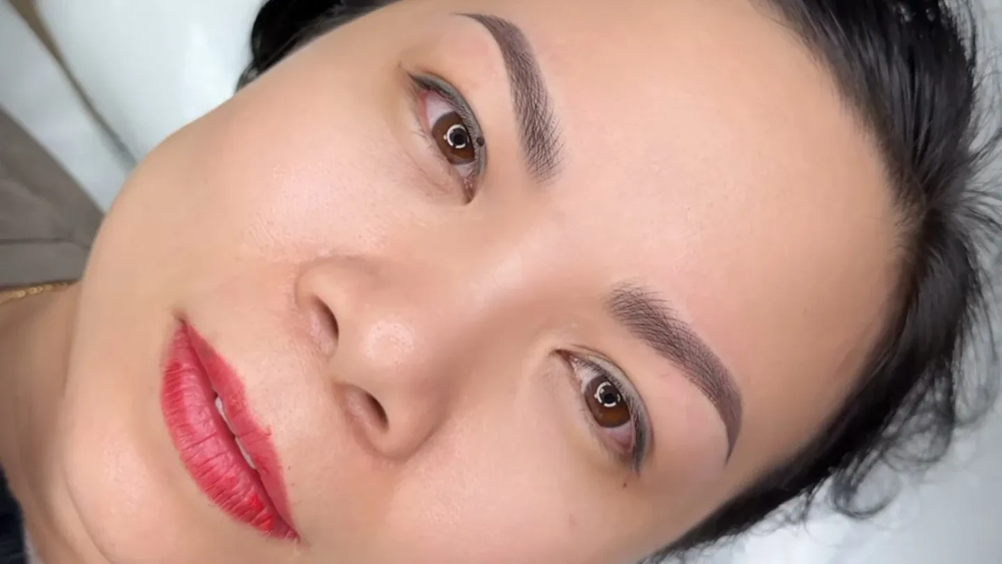 PMU - eyebrows microblading @Glow and Brow image indicator(6)