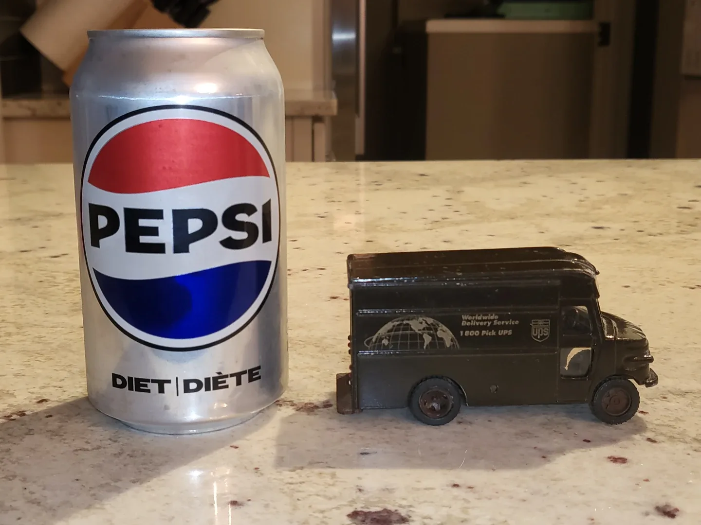 Vintage UPS Worldwide Delivery Service Toy Truck image indicator(5)