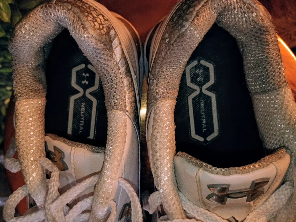 Under Armour White & Silver women's Sneakers sz 11 image indicator(4)