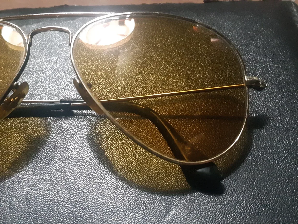 Ray-Ban Aviator Sunglasses image indicator(2)