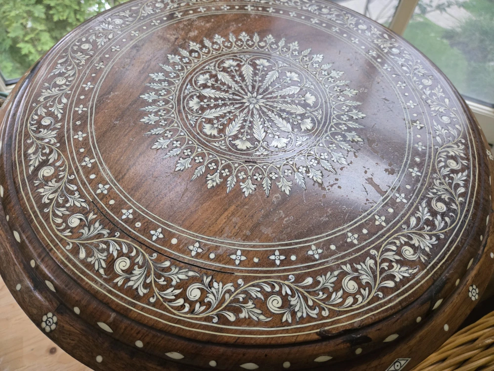 Dark mahogany side table with ivory inlay - photo 4
