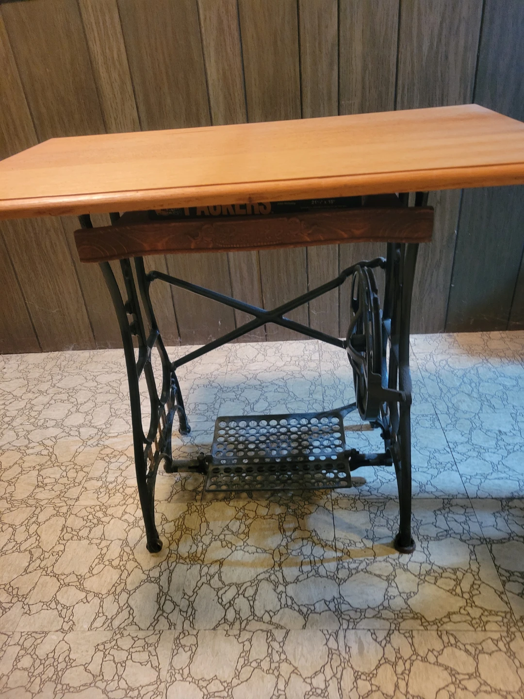 Vintage Singer Sewing Machine Table - photo 3