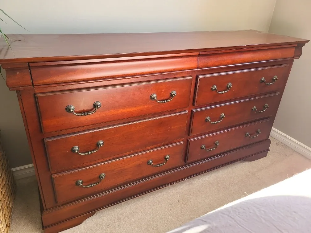 Wooden 6-Drawer Dresser