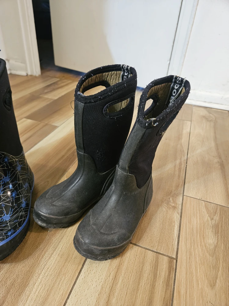 Bogs Classic High Handles Youth Size 13 Boots - photo 2