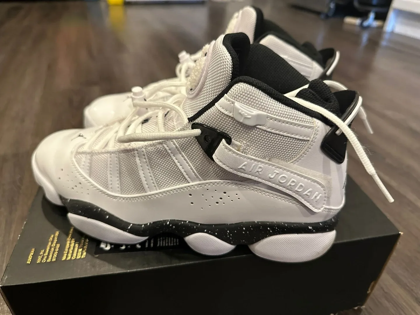 Air Jordan 6 Rings - White/Black image indicator(3)
