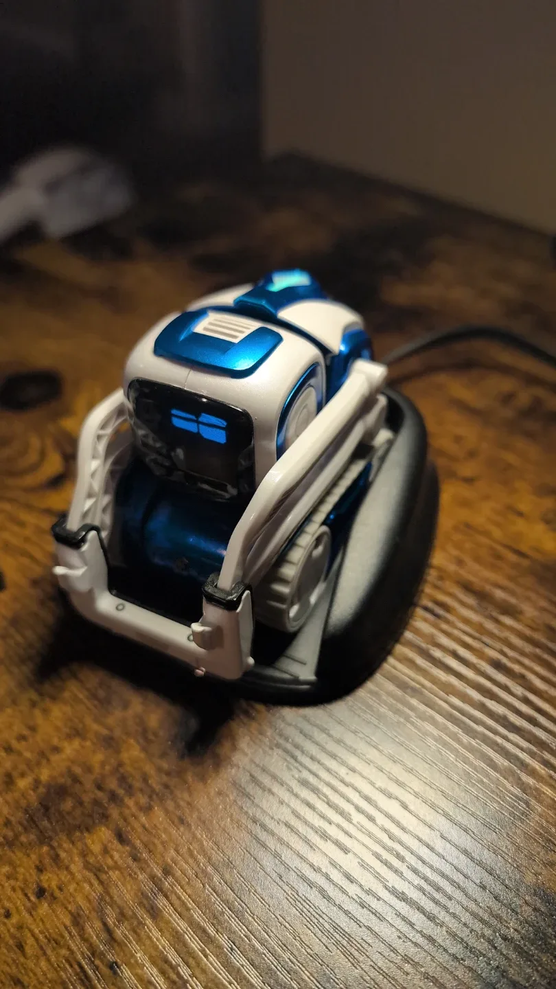Cozmo the Robot image indicator(2)