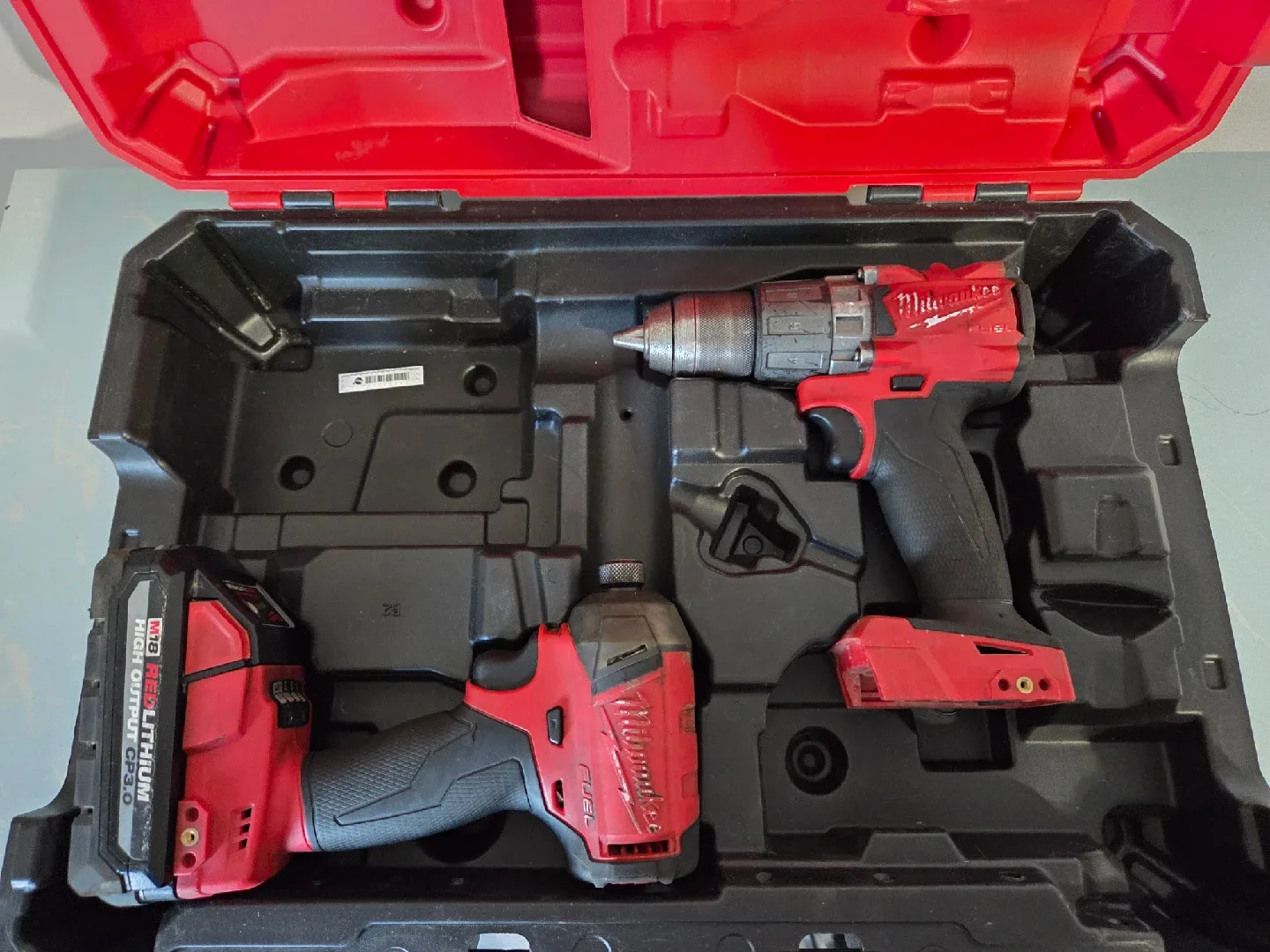 Milwaukee M18 Cordless Drill & Impact Driver Kit image indicator(2)