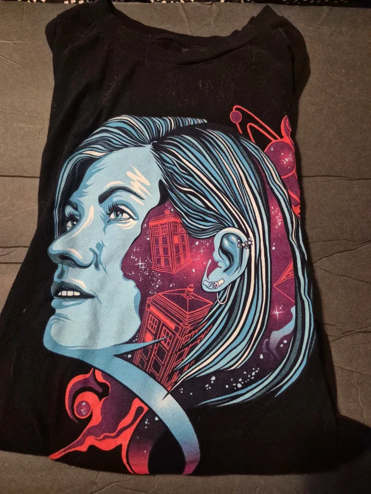 Doctor Who Thirteenth Doctor T-Shirt - Size L