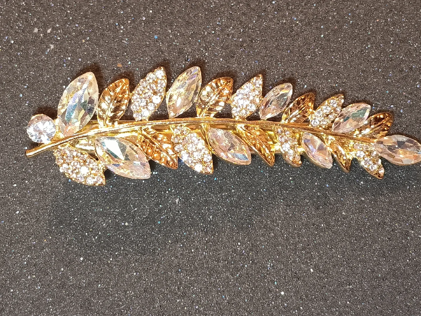 Gold Leaf Hair Clip with Rhinestones image indicator(4)