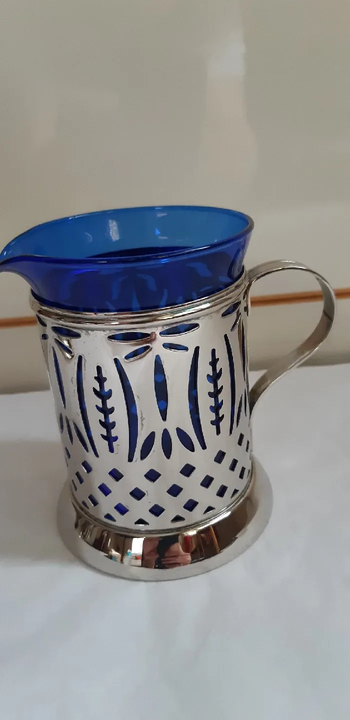 Vintage Cream and Sugar Set image indicator(2)